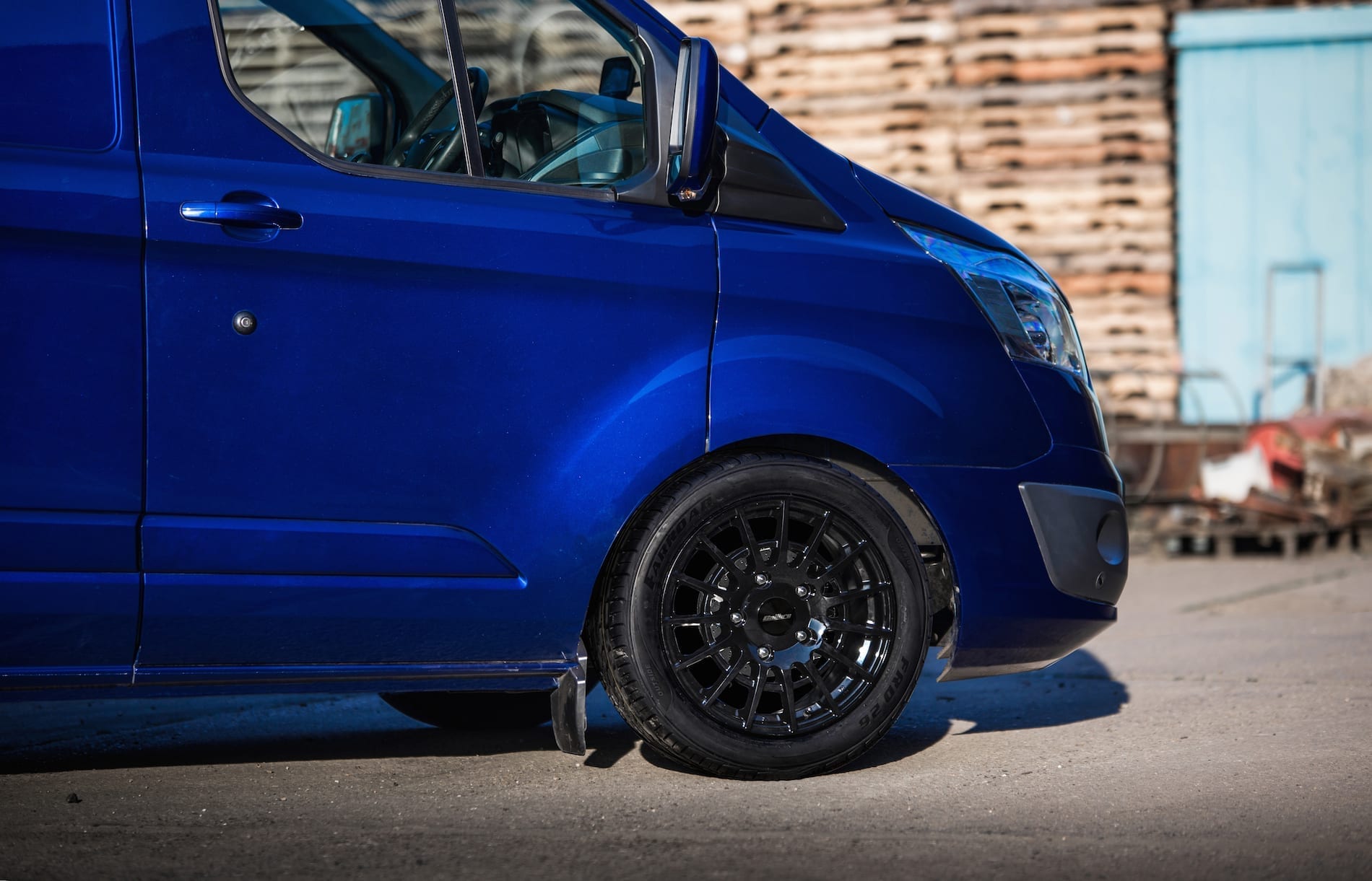 Calibre T-Sport Van Alloy Wheel for Ford Transit Custom